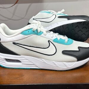 Nike White and Aqua Athletic Shoes